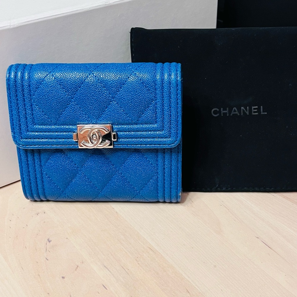CHANEL Caviar Quilted Small Boy Flap Wallet